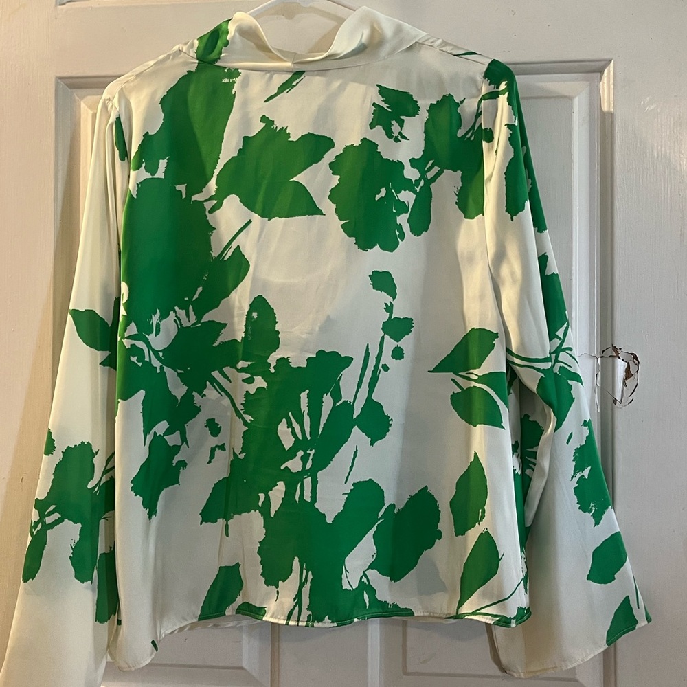 Zara Green and White Floral Drape Top - Picture 2 of 2